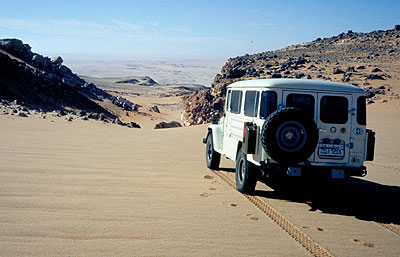 Blick vom Car Pass (Gilf Kebir) zum Jebel Uwainat