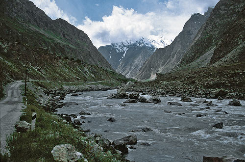 geteerter Abschnitt des Pamir-Highways