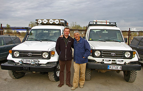 Leonid, HZJ 75 links, HZJ 78 rechts